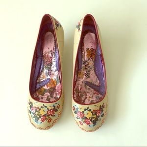 Rare vibrant flower design shoes